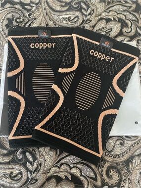 Copper Compression Knee Sleeves for Men - Black & Tan